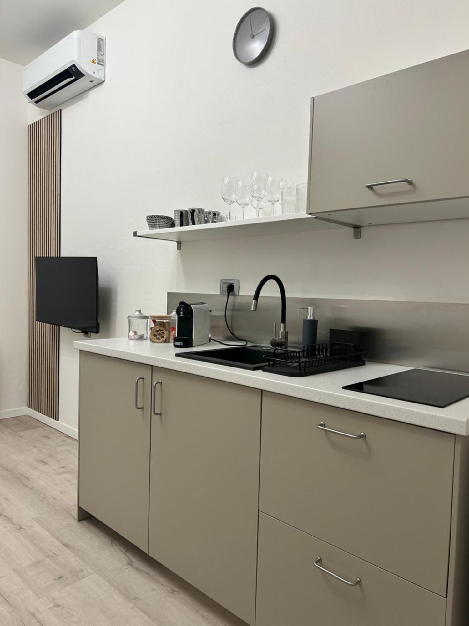 Tezone Seven Apartments Verona Exteriér fotografie